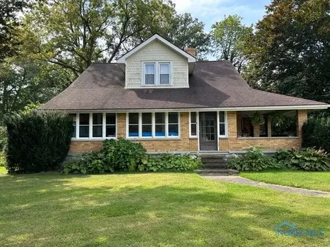 7017 State Route 105, Pemberville, OH 43450