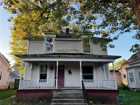 533 W Center St, Fostoria, OH 44830