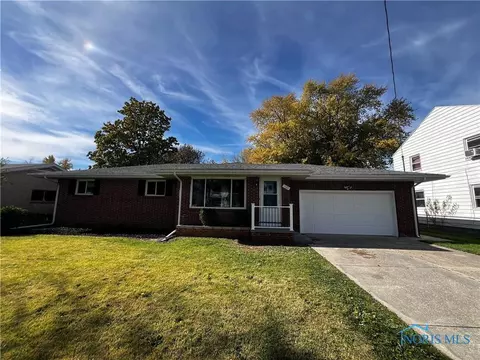 1123 Mackow Dr, Toledo, OH 43607
