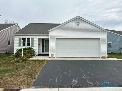 1336 Countryside Dr, Findlay, OH 45840