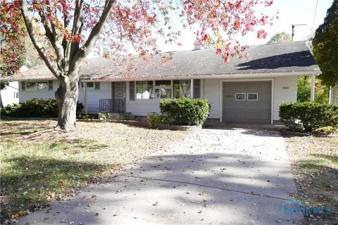 1826 Olimphia Rd, Toledo, OH 43615