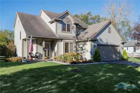 807 Little Creek Dr, Perrysburg, OH 43551