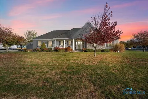891 E Linfoot St, Wauseon, OH 43567