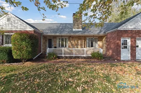 104 W Lutz Rd, Archbold, OH 43502