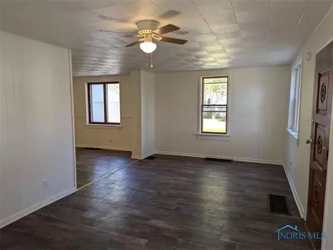 116 N Brayer St, Holgate, OH 43527 photo 6