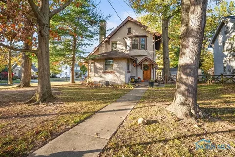 2054 Marengo St, Toledo, OH 43614