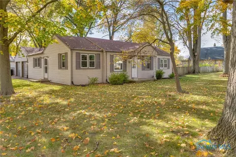 5103 Yorkshire Dr, Toledo, OH 43615