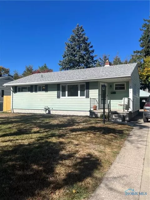 2858 Wyndale Rd, Toledo, OH 43613