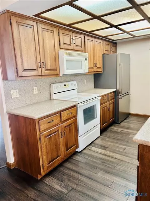 307 N Main St, Antwerp, OH 45813 photo 6