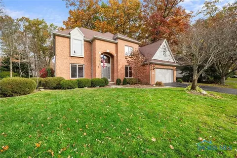 8538 Royal Birkdale Ln, Holland, OH 43528