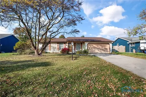 50 Bordeaux Dr, Napoleon, OH 43545