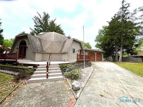 624 Marilyn Dr, Rossford, OH 43460