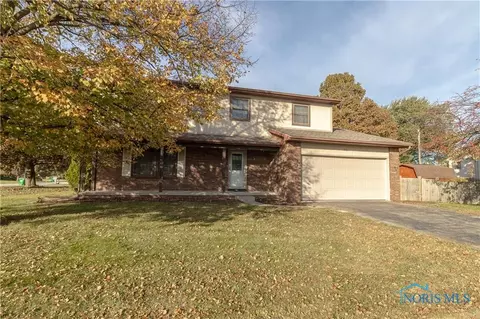 1961 Carvelle Dr, Northwood, OH 43619