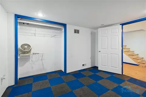 631 Robindale Ave, Oregon, OH 43616 photo 30