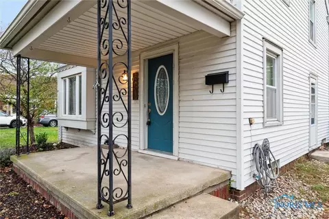 631 Robindale Ave, Oregon, OH 43616 photo 5