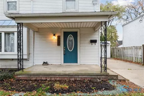 631 Robindale Ave, Oregon, OH 43616 photo 6