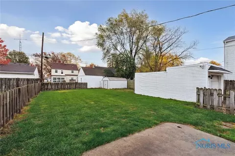 631 Robindale Ave, Oregon, OH 43616 photo 33