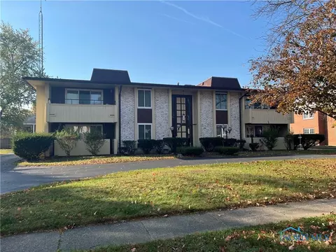 5421 Cresthaven Ln #2, Toledo, OH 43614