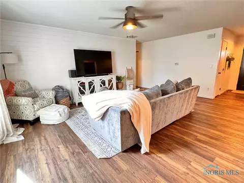 305 Town Line Rd, Bryan, OH 43506 photo 10