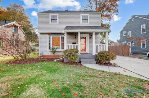 3747 Mapleway Dr, Toledo, OH 43614