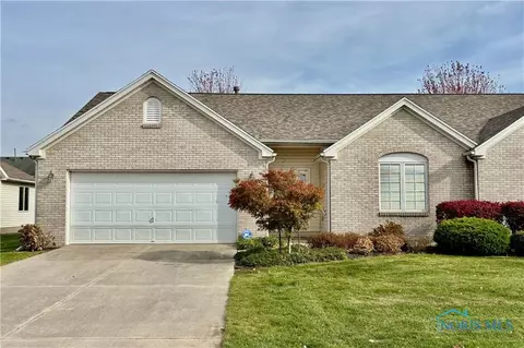 26346 E Wexford Dr, Perrysburg, OH 43551
