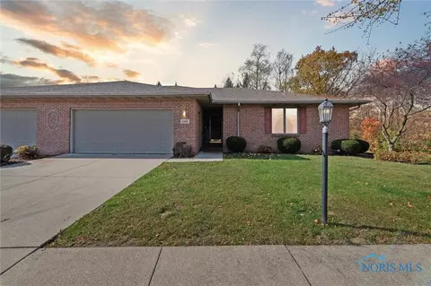 2407 Ken James Ct, Napoleon, OH 43545