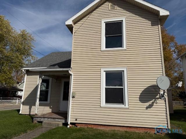 526 Vine St, Napoleon, OH 43545