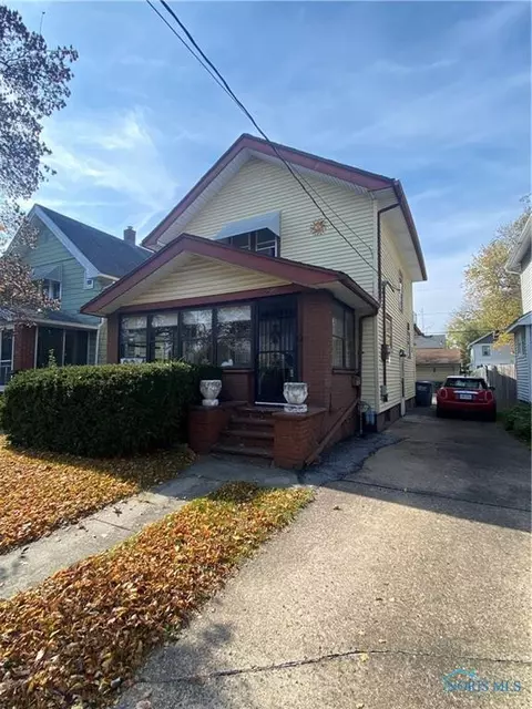 1020 Woodsdale Ave, Toledo, OH 43609