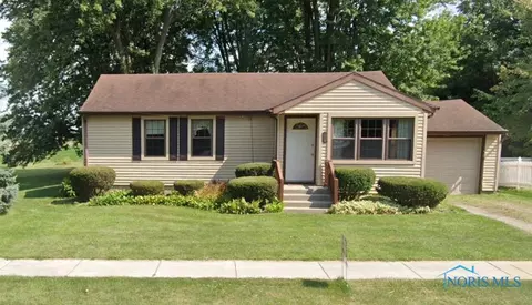 914 E High St, Hicksville, OH 43526