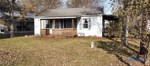 13916 N Broadway Ave, Neapolis, OH 43547