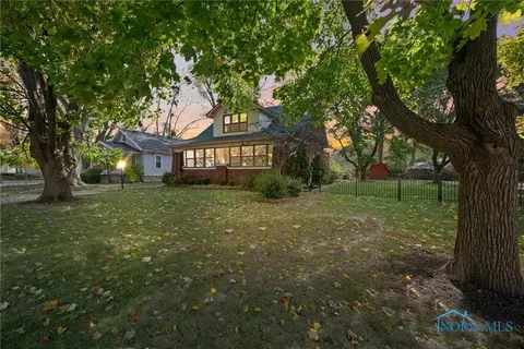 318 E 7th St, Perrysburg, OH 43551