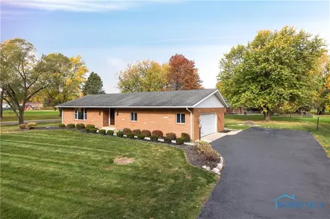 15876 Beechwood Rd, Findlay, OH 45840