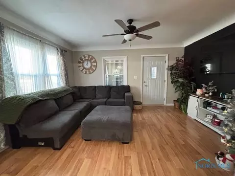 930 S Main St, Bryan, OH 43506 photo 7