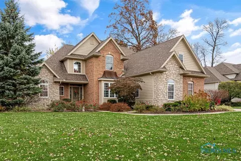 8010 Winding Ridge Blvd, Monclova, OH 43542