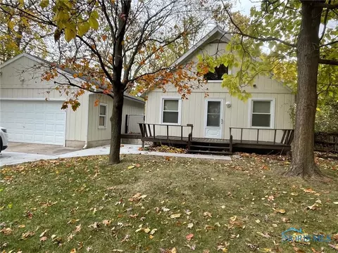 5816 Elmer Dr, Toledo, OH 43615