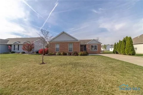 29185 Greystone Dr, Millbury, OH 43447