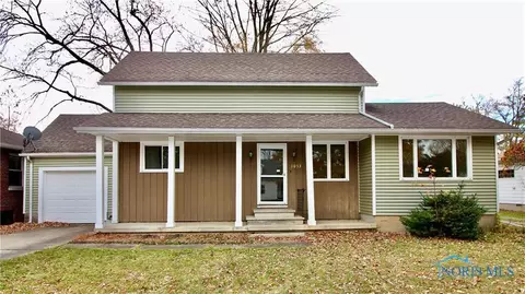 1053 Highland Ave, Napoleon, OH 43545