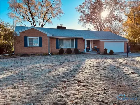 2912 Emmick Dr, Toledo, OH 43606