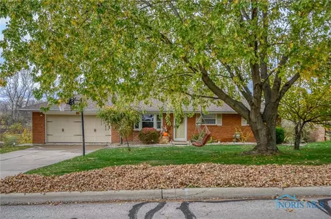 5922 Little Turtle Trl, Waterville, OH 43566