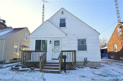 2922 111th St, Toledo, OH 43611