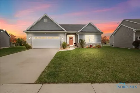 9841 Julianna Ln, Whitehouse, OH 43571