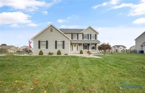1752 Horseshoe Bend Dr, Perrysburg, OH 43551