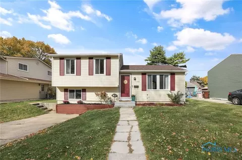 5945 Vistamar Rd, Toledo, OH 43611