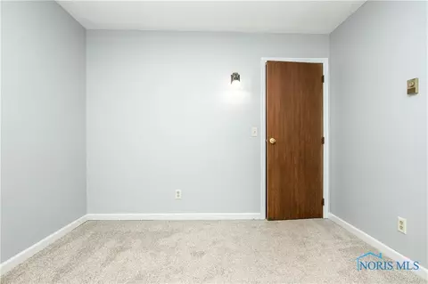 1110 Colonial Ln, Bryan, OH 43506 photo 30
