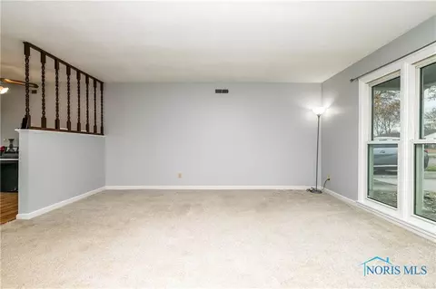 1110 Colonial Ln, Bryan, OH 43506 photo 10