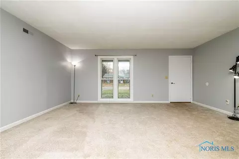 1110 Colonial Ln, Bryan, OH 43506 photo 12