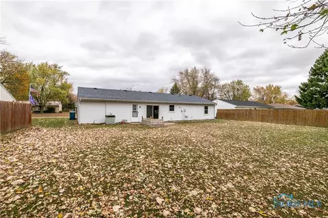 1110 Colonial Ln, Bryan, OH 43506 photo 6