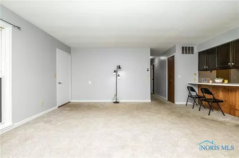 1110 Colonial Ln, Bryan, OH 43506 photo 11