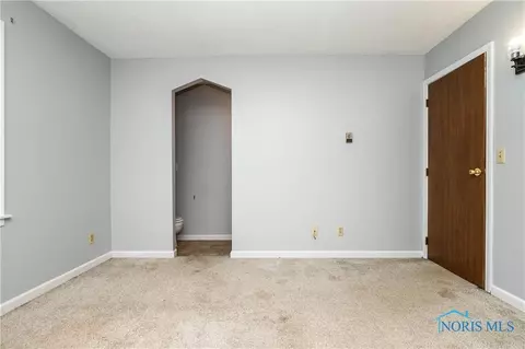 1110 Colonial Ln, Bryan, OH 43506 photo 24