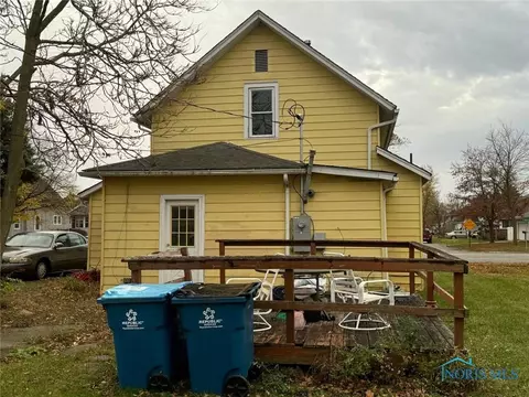 905 E High St, Bryan, OH 43506 photo 2